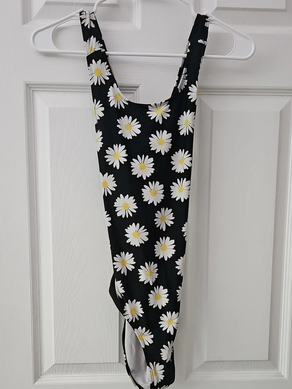 Place Black One-Piece Swimsuit with White & Yellow Daisy Print